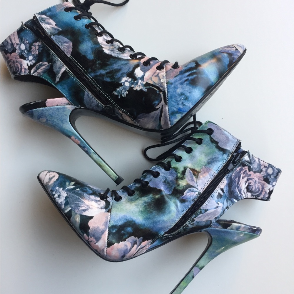 Booties - Picture 4 of 7